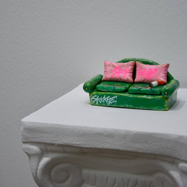 House of Savage - Wholesale Sculpture - SAVAGE GRAFFITI COUCH3