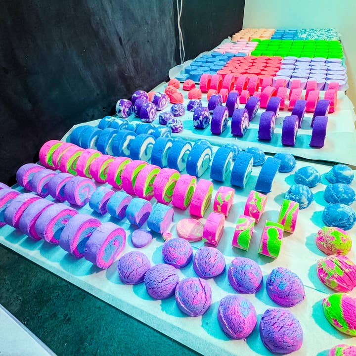 Phoenix Bath and Body - Wholesale Bubble Bath - Bubble Bars - Different Sizes, Colours & Fragrances2