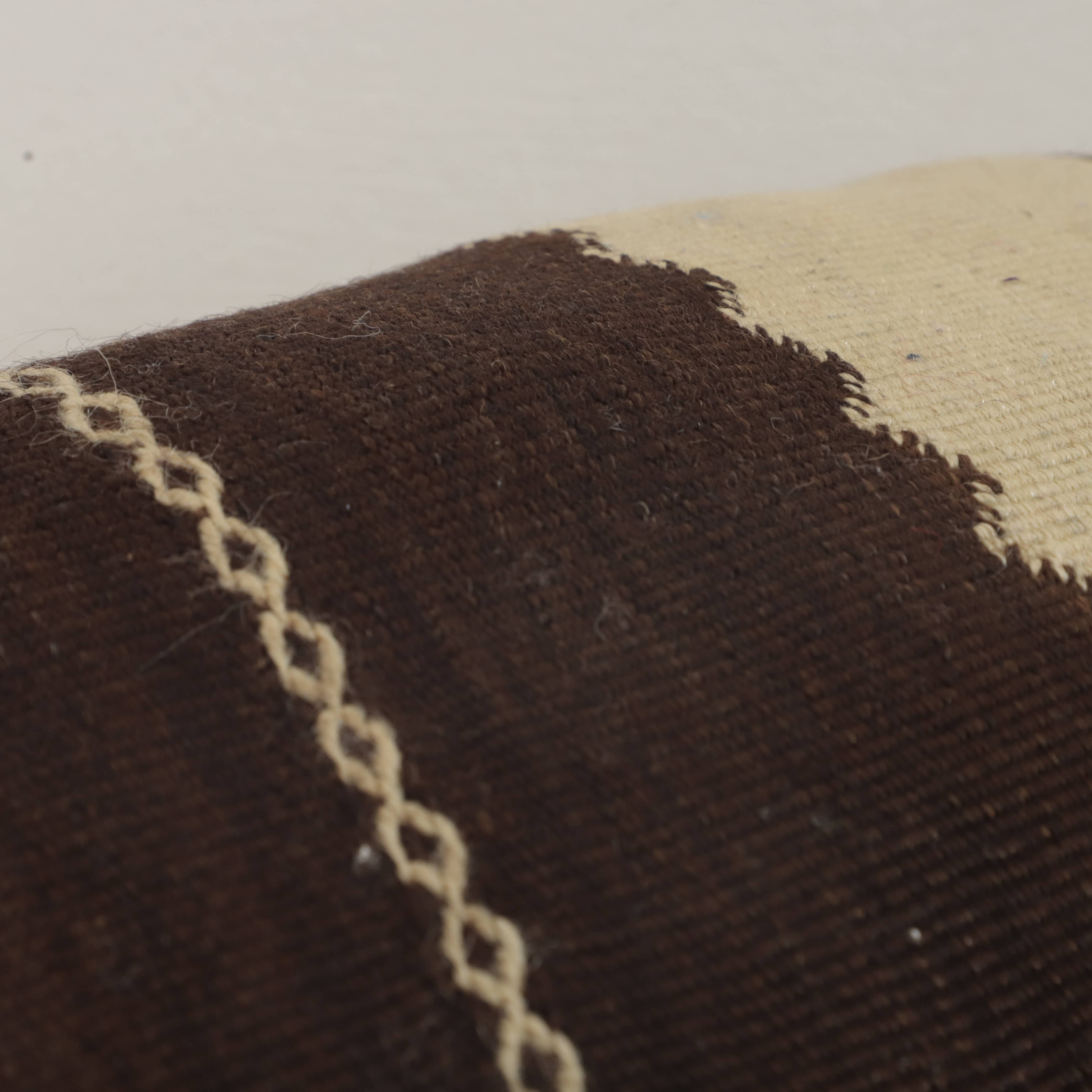 MUSMUSRUGS - Venta al por mayor Cojín decorativo - Cojín de lana marroquí hecho a mano 45×28 cm2