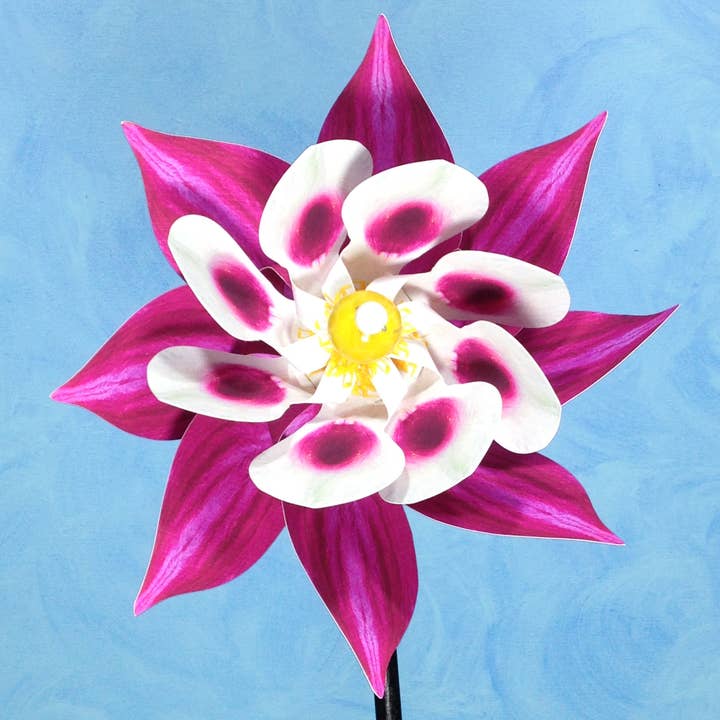 Columbine Windrad mit doppelter Drehung, Magentafarbenes Windspiel für den Großhandel von Paper Arboretum