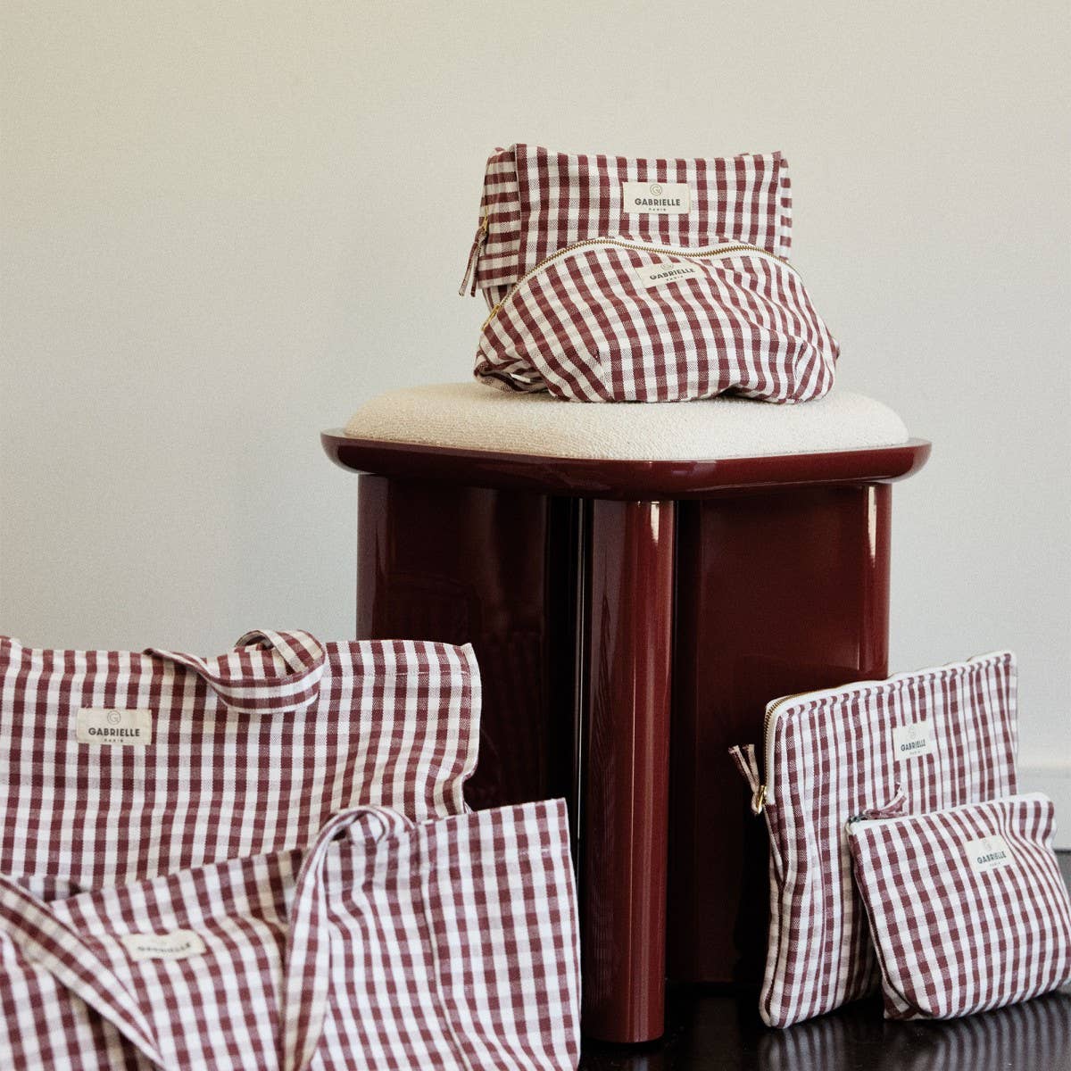 Gabrielle Paris - Mobilier - Venta al por mayor Puf - Puf de madera lacada LAZARE11