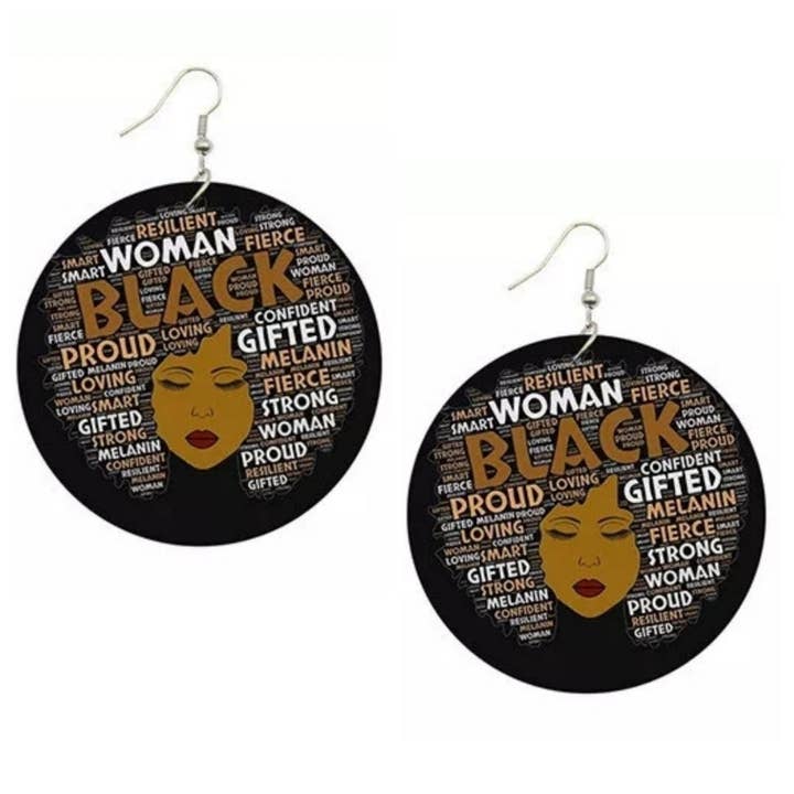 Boucles d'oreilles pendantes en bois Proud Black Woman Statement pour la vente par Kerena Nicole