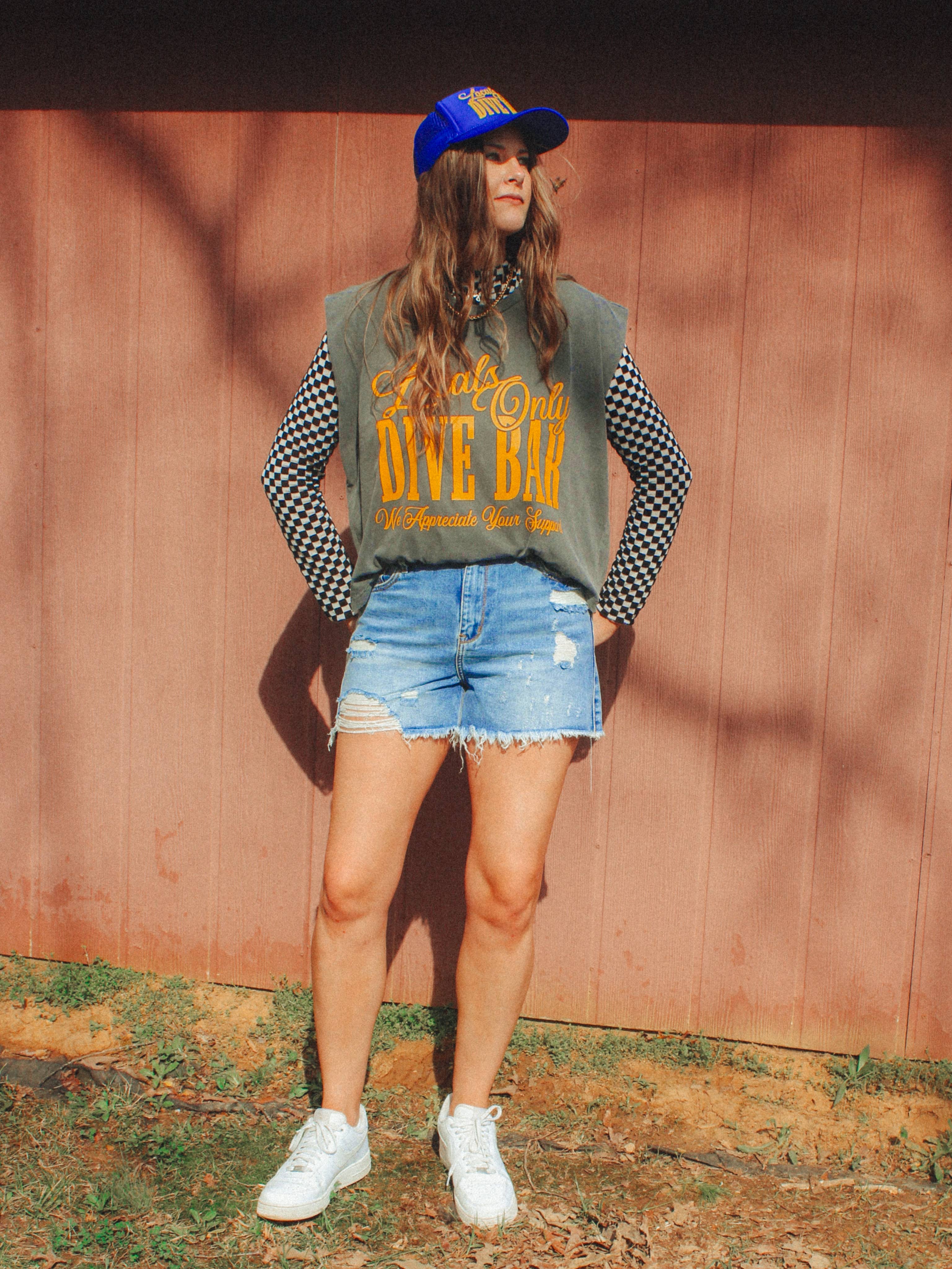 The Clandestine Underground – Großhandel Tanktop – Damen – Nur für Einheimische Tauchbar, Westliches Vintage Gekürztes Muskelshirt5