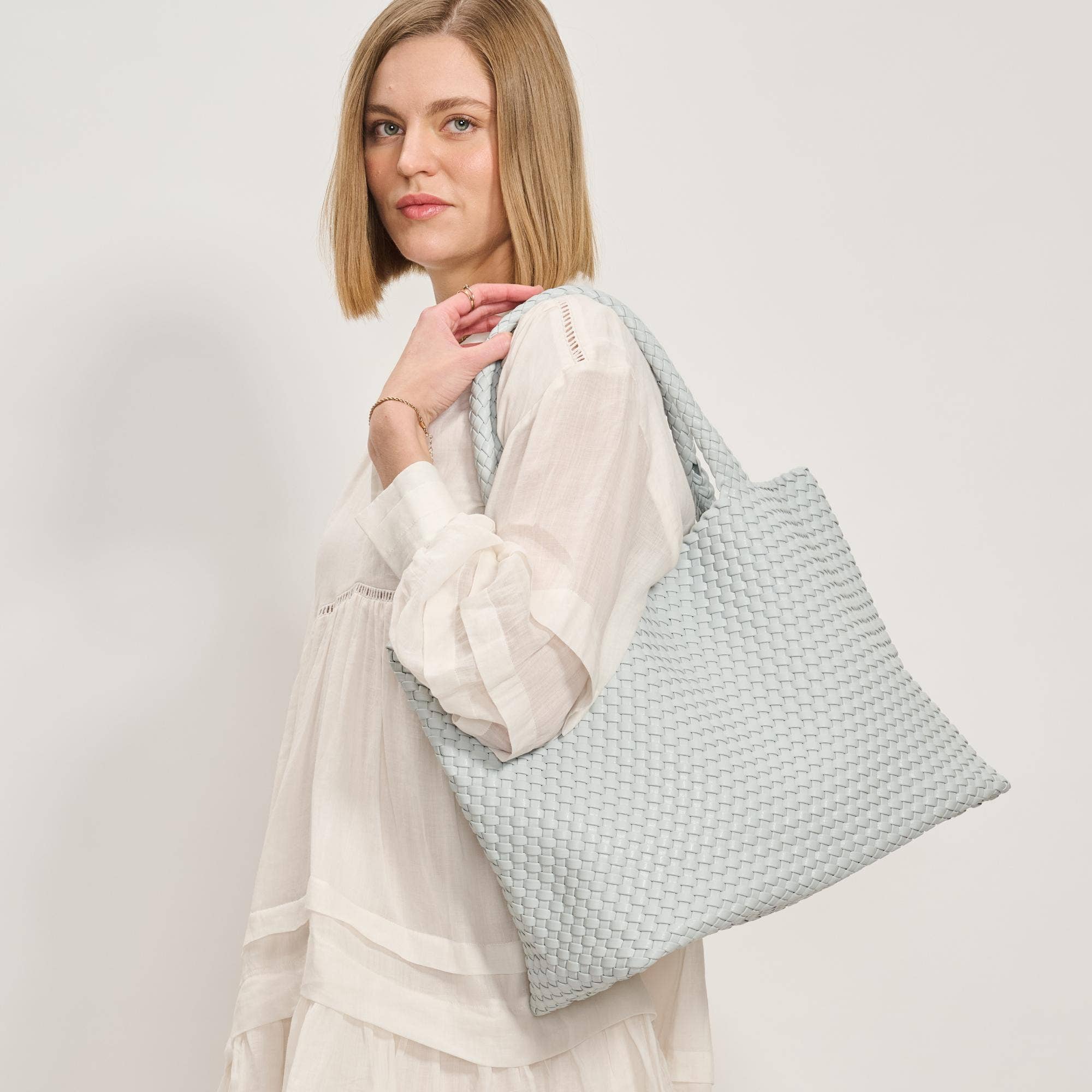 Moda Luxe - Vendita all'ingrosso Borsa tote - Donna - Borsa tote intrecciata in pelle vegana Solana81