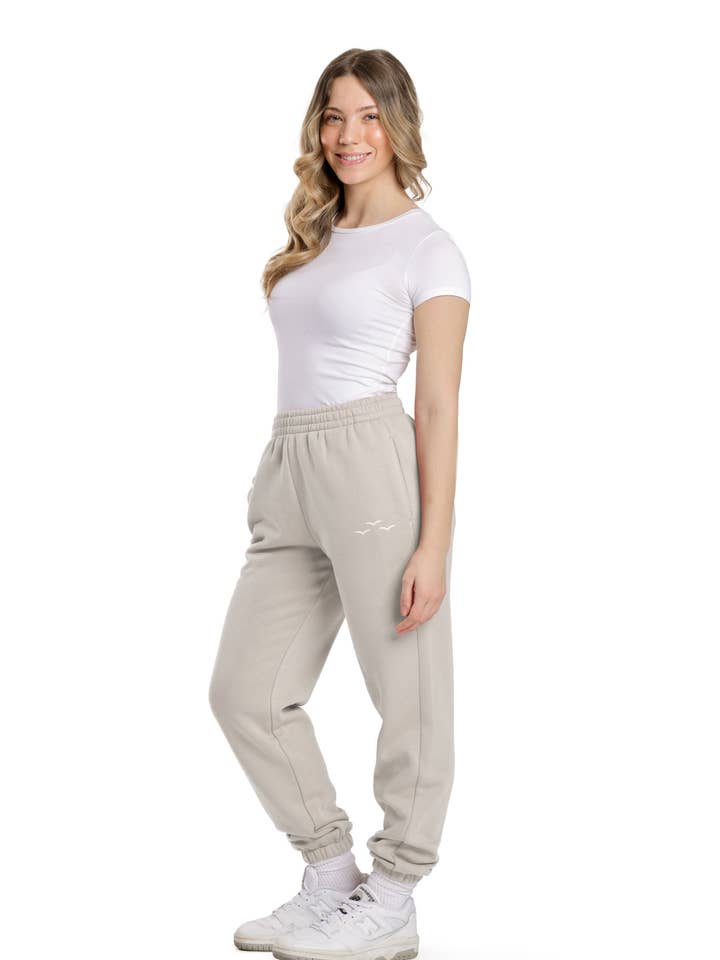 Nova premium fleece relaxed sweatpants in bone for wholesale on Faire2