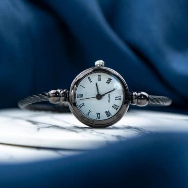 Preto Aço Inoxidável Roman Branco Dial Relógio Bracelete Ajustável por atacado de The Colourful Aura