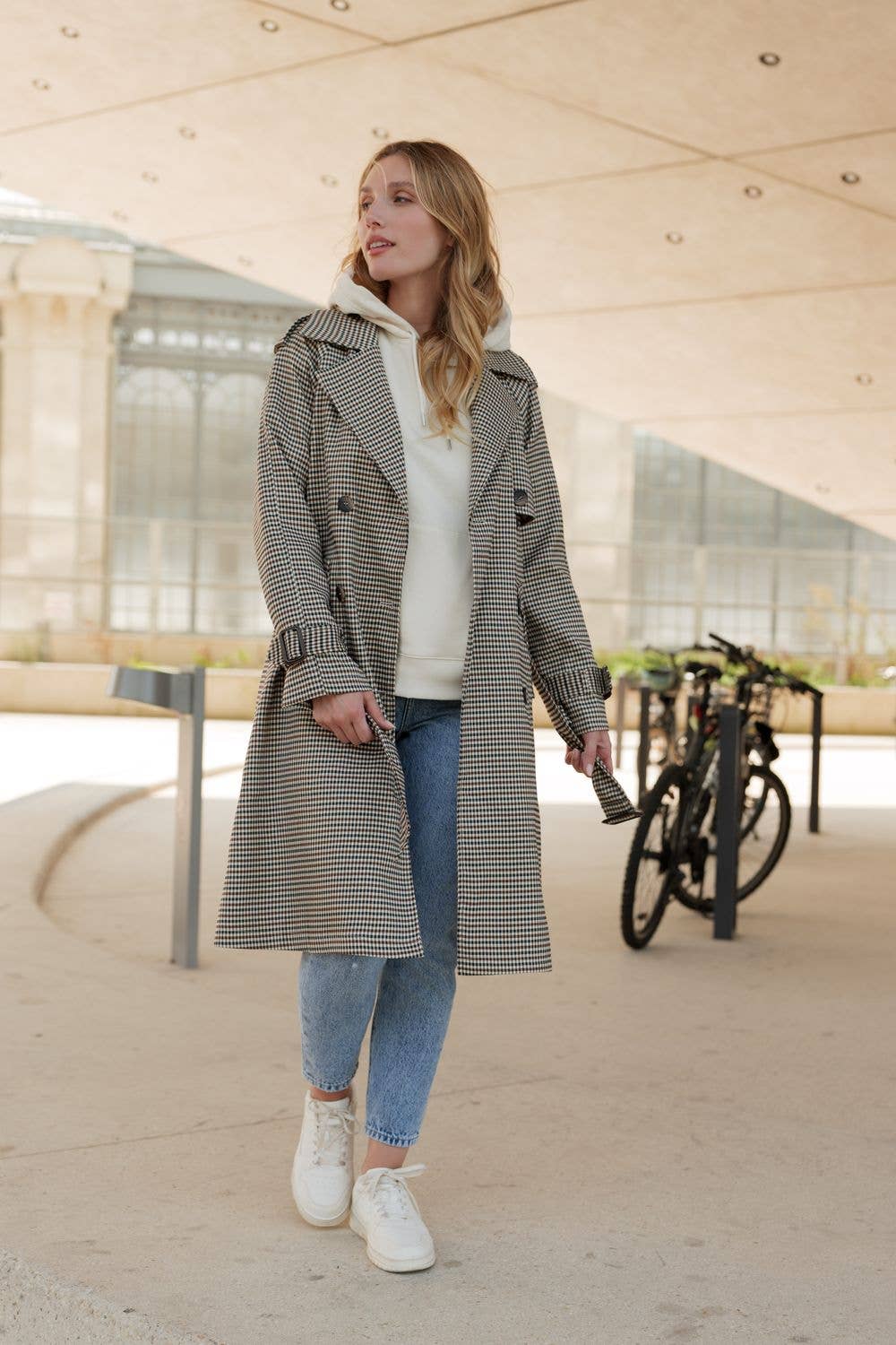 Attrait Paris - Wholesale Trenchcoat - Dames - Lange trenchcoat met pied-de-pouleprint4