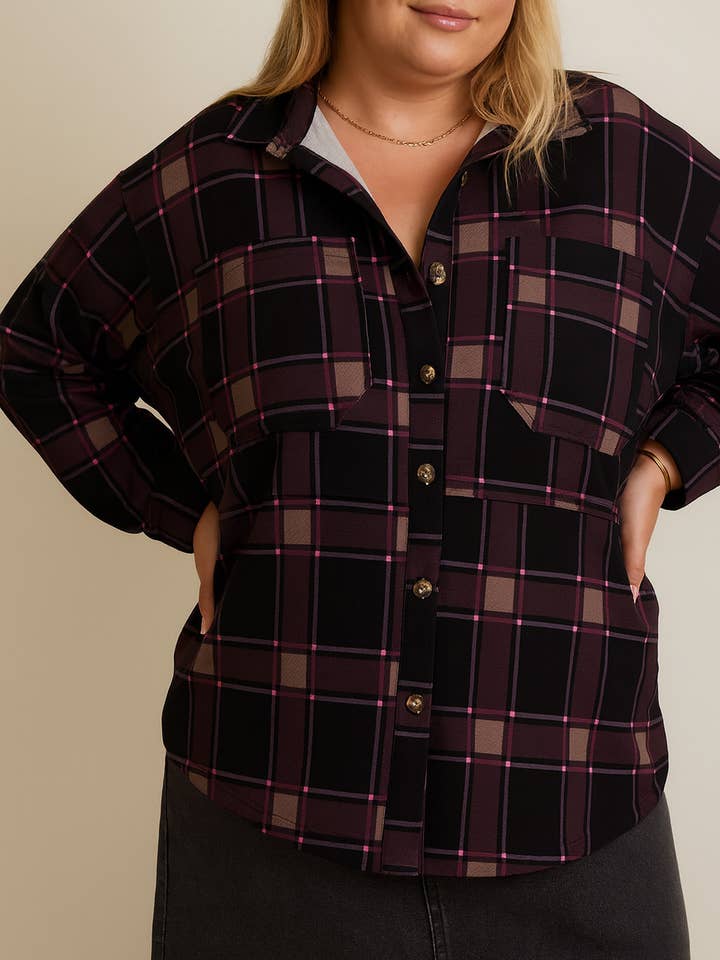 SURCHEMISE À BOUTONS AVEC POCHE POITRINE PLUS pour la vente par GILLI