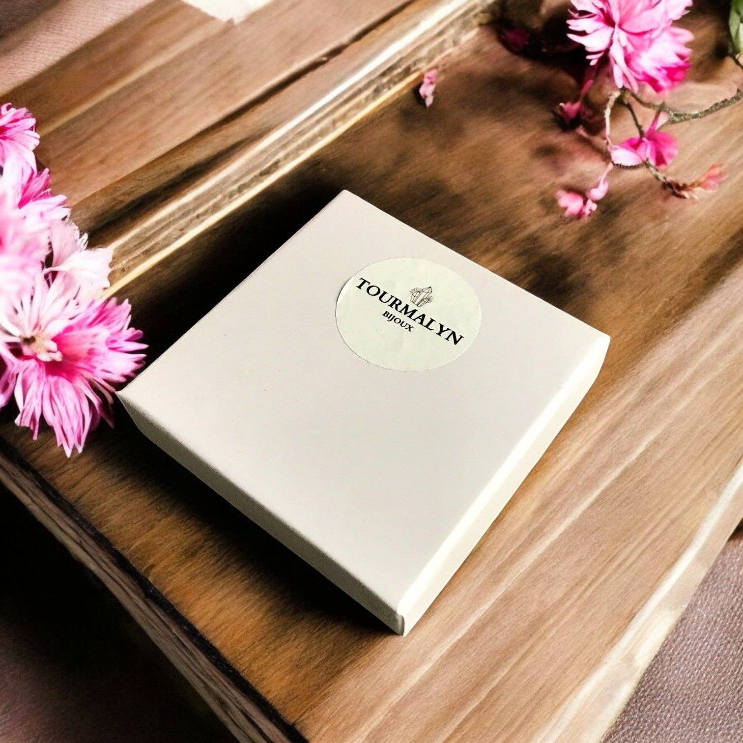 TOURMALYN - Wholesale Dangle Earrings - “MAJESTEUSE” gold stainless steel earrings7