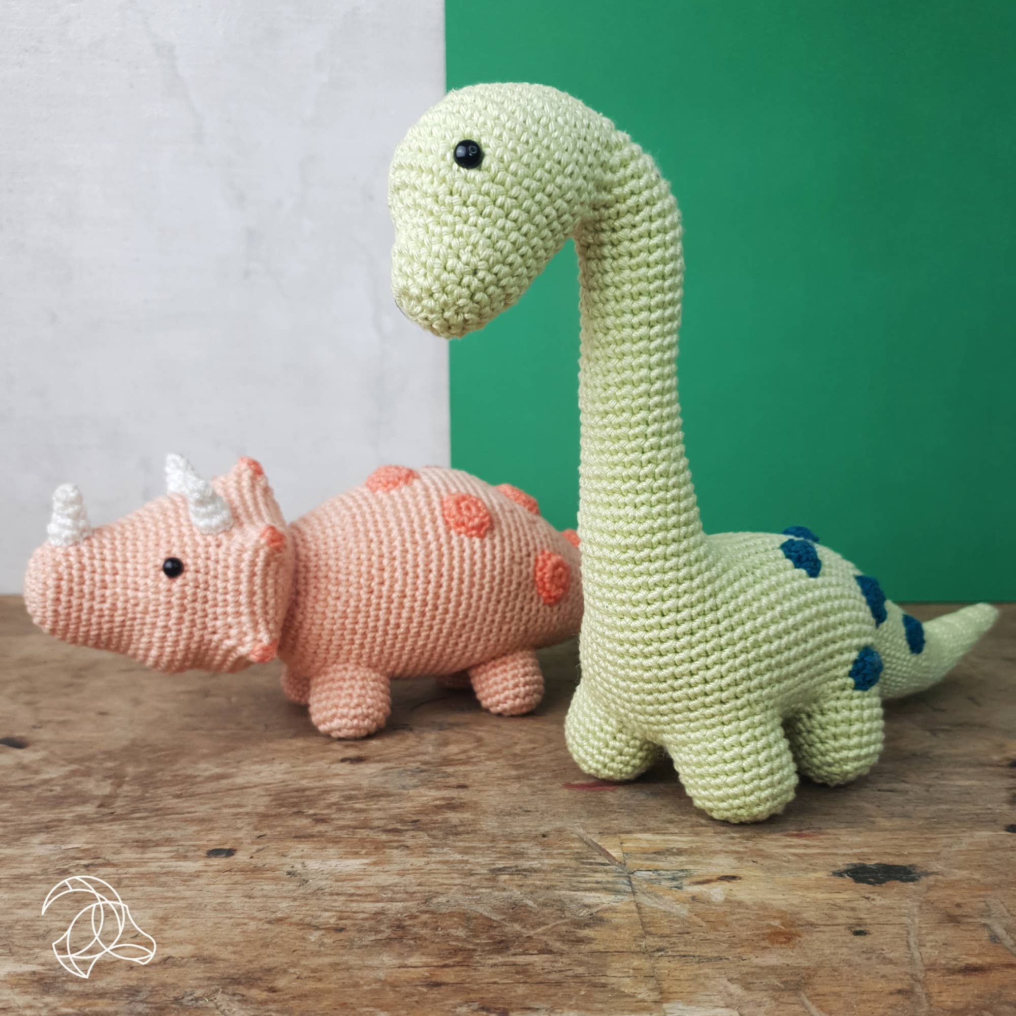 Hardicraft USA - Wholesale Knitting/Crochet Supplies - DIY Crochet Kit - Brontosaurus1