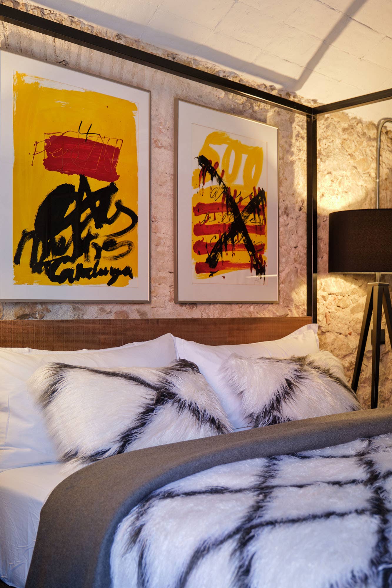 The Eurobaby Company - Wholesale Area Rug - LUZIO Diamond Tibet Vegan Faux Fur Rug 27.5x47.26