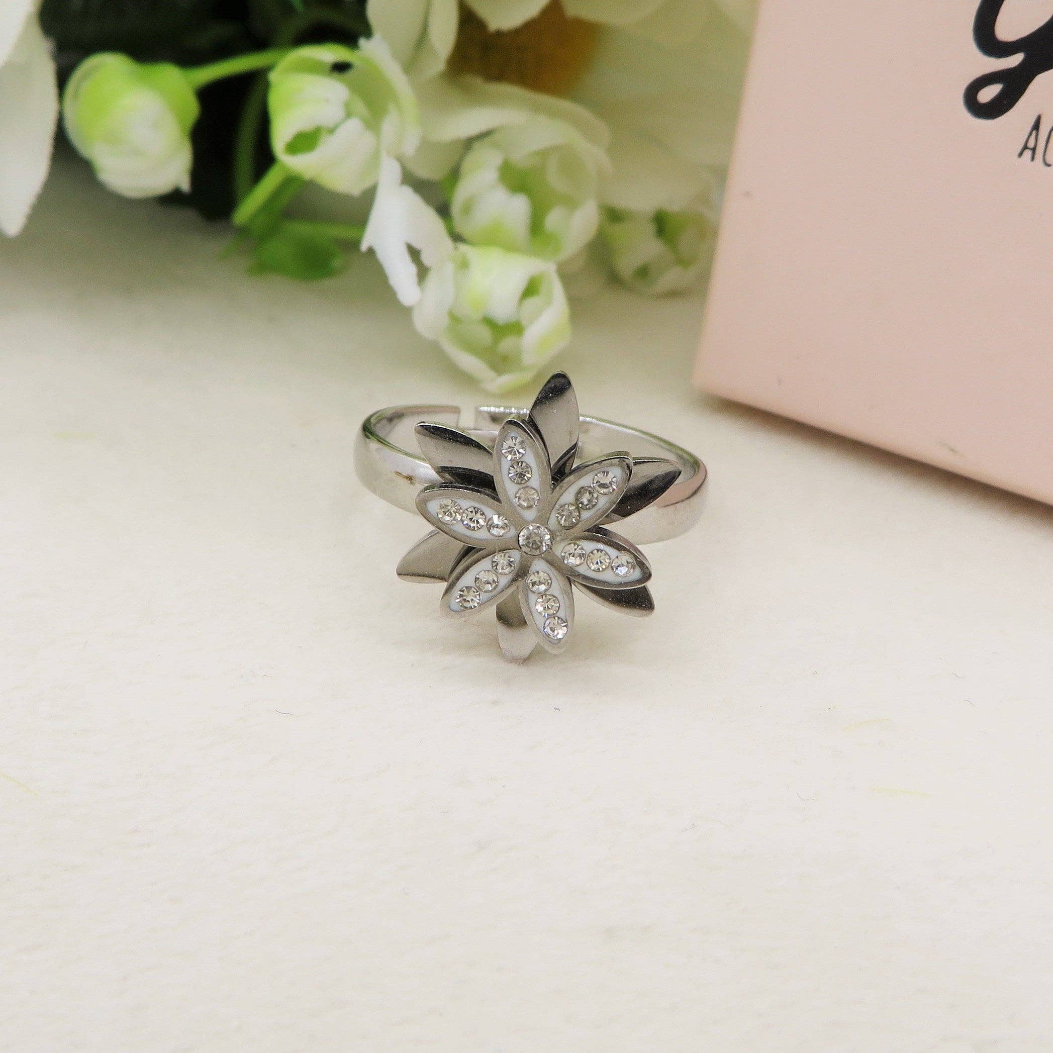 Daemon srls - Wholesale Multi-Stone Ring - SPINNING LOTUS - Anello regolabile ANTISTRESS in ACCIAIO inossidabile con cubic zirconia a forma di fiore girevole0