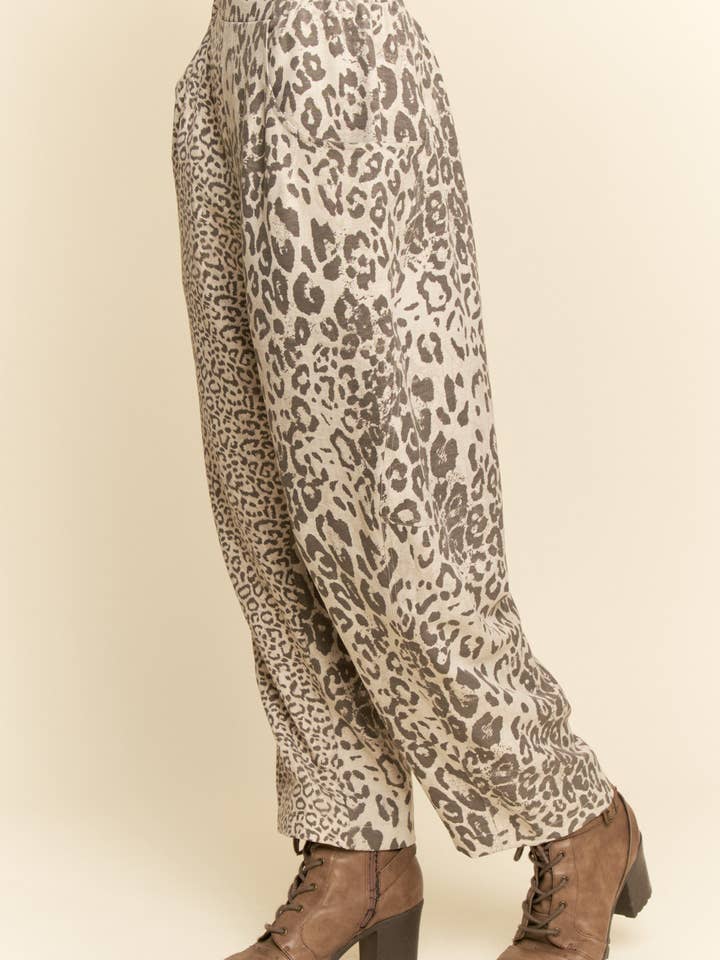 Davi & Dani - Wholesale Pants - Women's - LEOPARD ELASTIC WAIST BARREL PANTS6