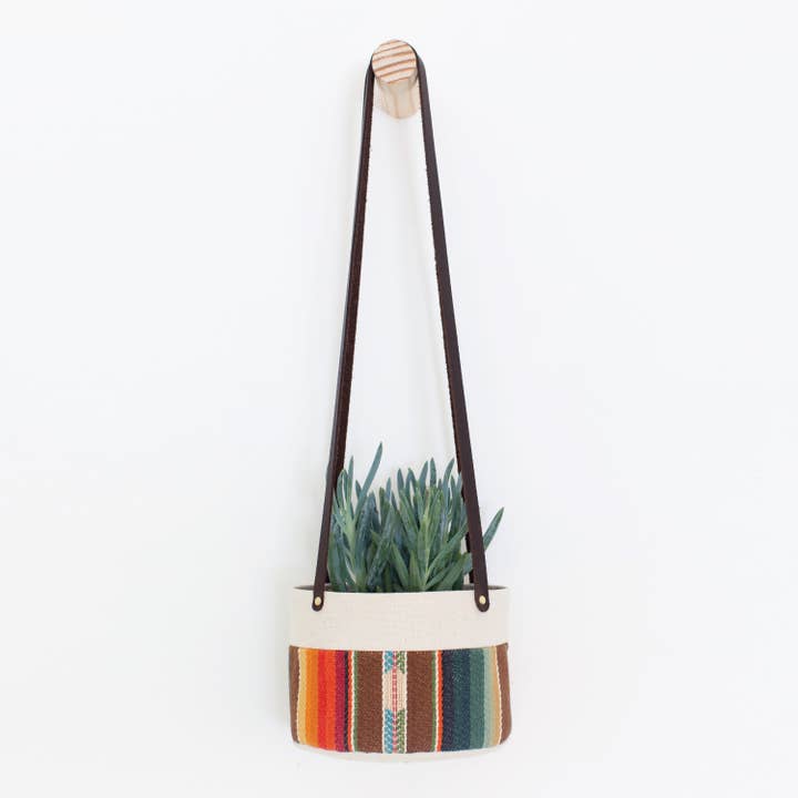 Jardinière suspendue moyenne en toile naturelle | Orange pour la vente par Good Company Wares