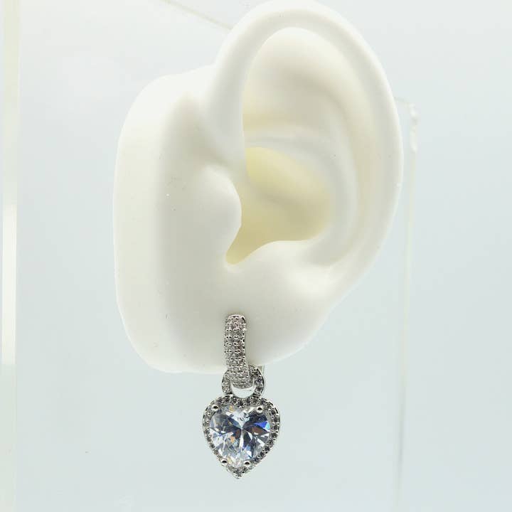 Daemon srls - Wholesale Hoop Earrings - AURORA HOOPS ~ Orecchini mini cerchi zirconati FULL in Cubic Zirconia a forma di cuore8