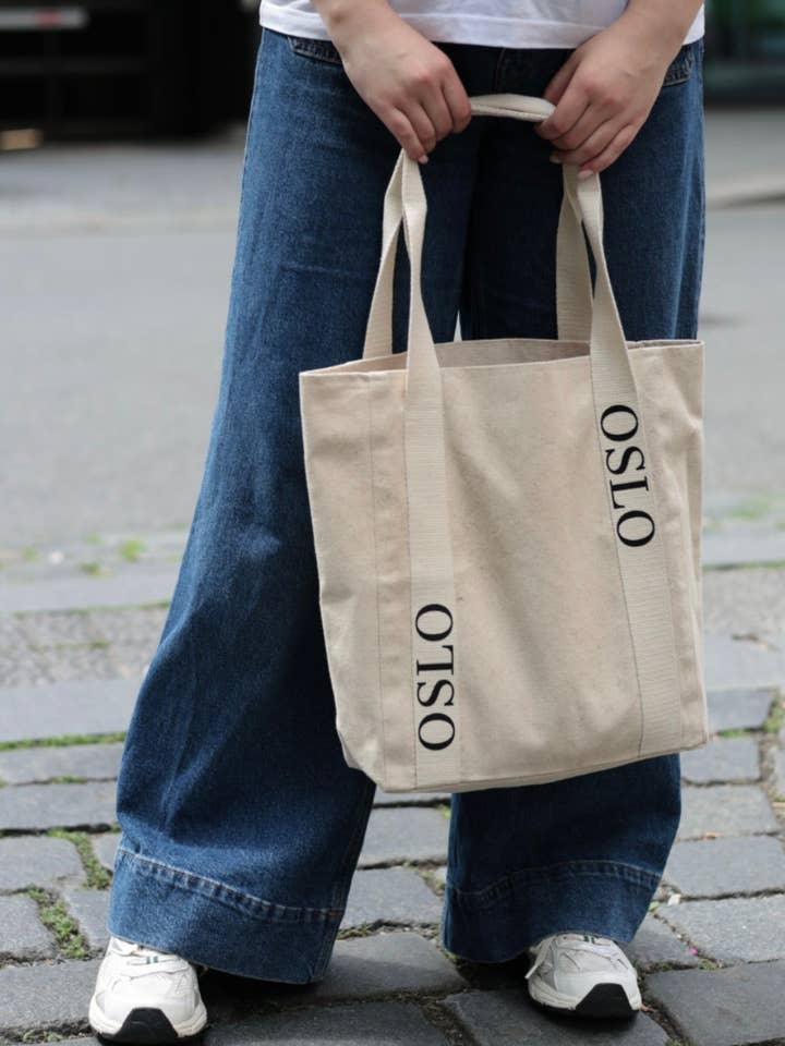 Tote bag med Oslo-print for engroshandel hos New Hope | Textile Souvenirs & Custom Branding