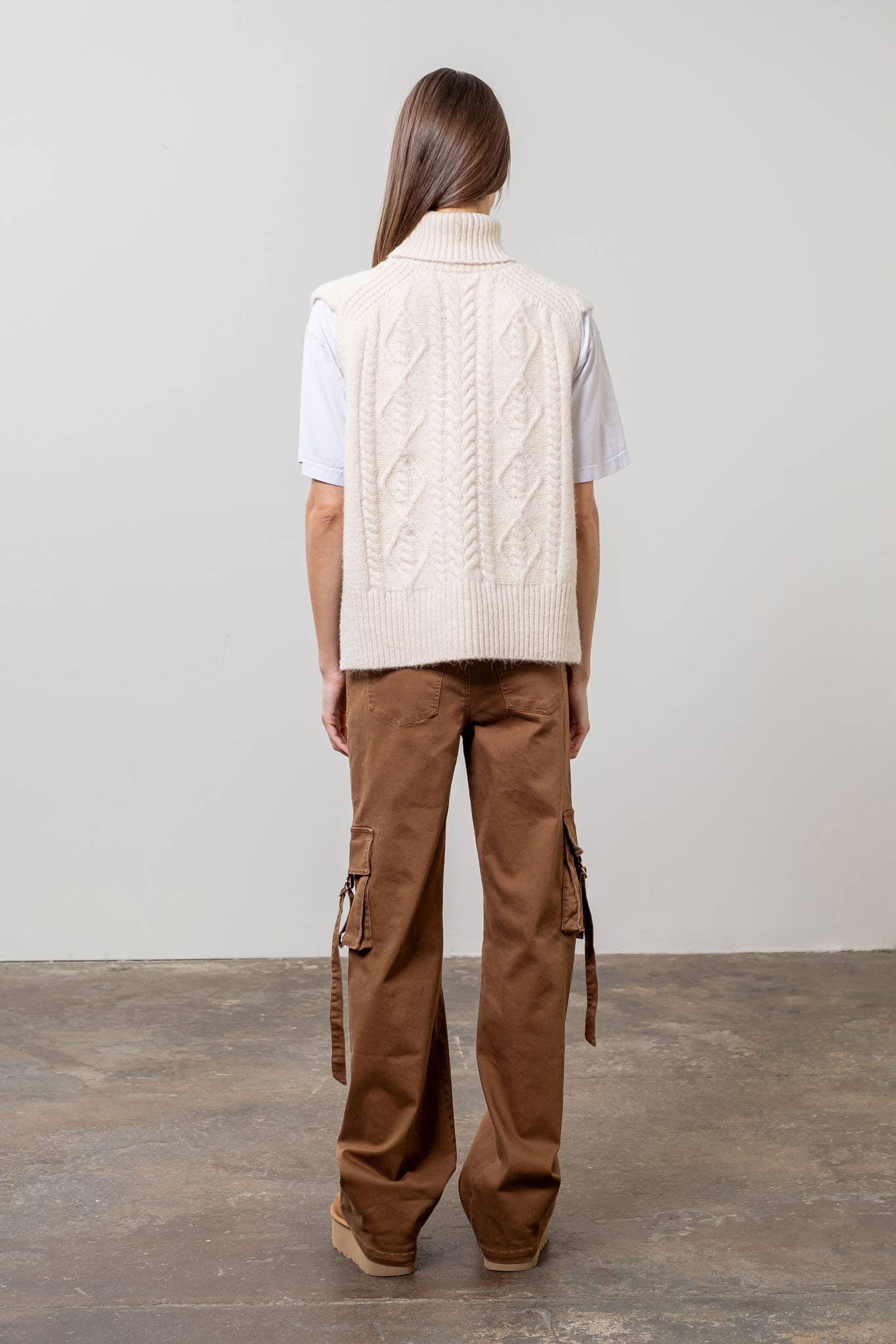 Moon River - Wholesale Outerwear Vest - Women's - SIDE SLIT CABLE SWEATER VEST1