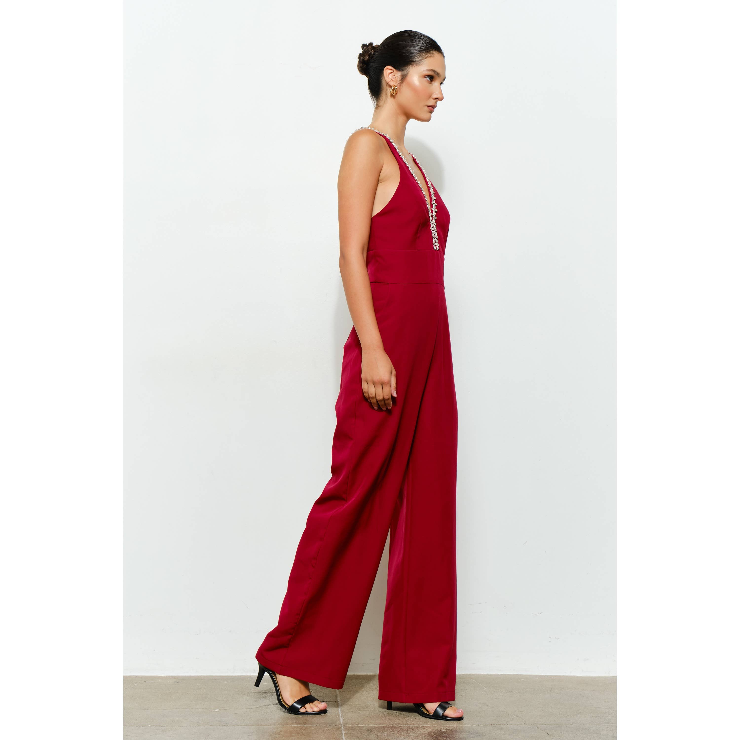 INA - Venta al por mayor Peto - Mujer - Mono con escote profundo en V cruzado en la espalda con adornos de cristal11