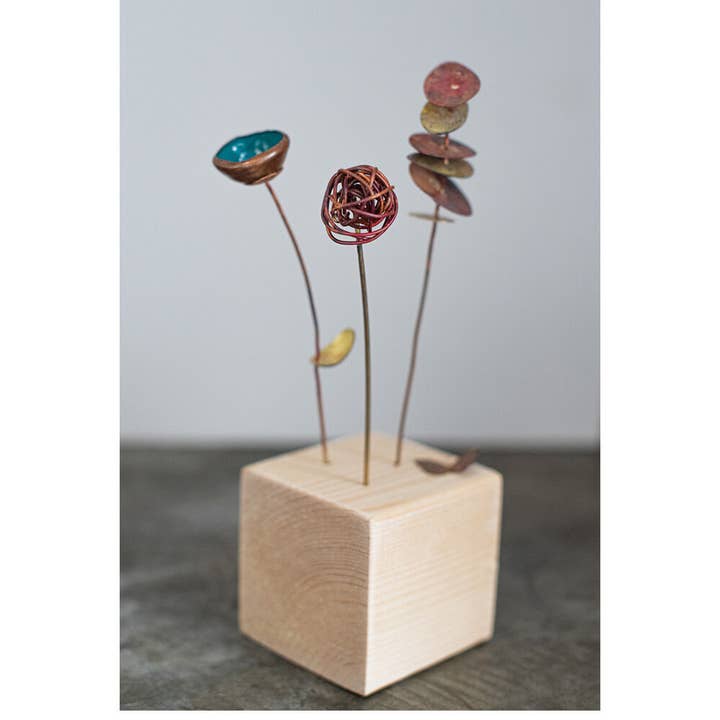 Sculpture carrée 4 pour la vente par ELZA PEREIRA