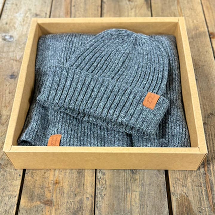 MONSIEUR CHARLI - Wholesale Winter Accessory Set - Men's - JEFF & JACK hat and scarf set in blended wool4