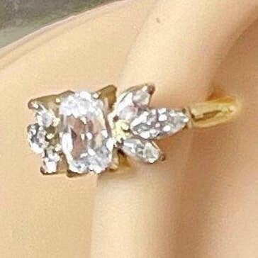 Elara Body Jewelry - Wholesale Single Earring - Gold Helix or Conch Earring (16G | 8mm or 10mm | Titanium | Gold or Silver)0