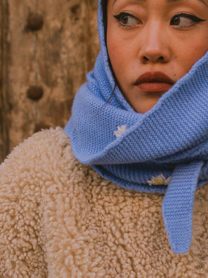 Stor håndbroderet uldsjælevarmer for engroshandel hos marushka