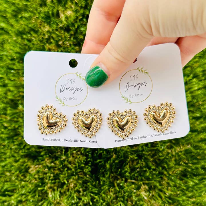 Pärlade Kant Hjärta Studs för wholesale av 596 Designs