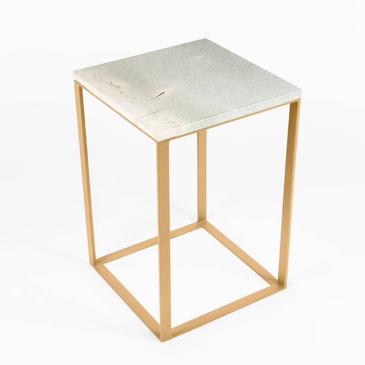 Tavolo con piedistallo Marcel - Blu Roma - Oro per la vendita all'ingrosso da parte di Maison la carrière