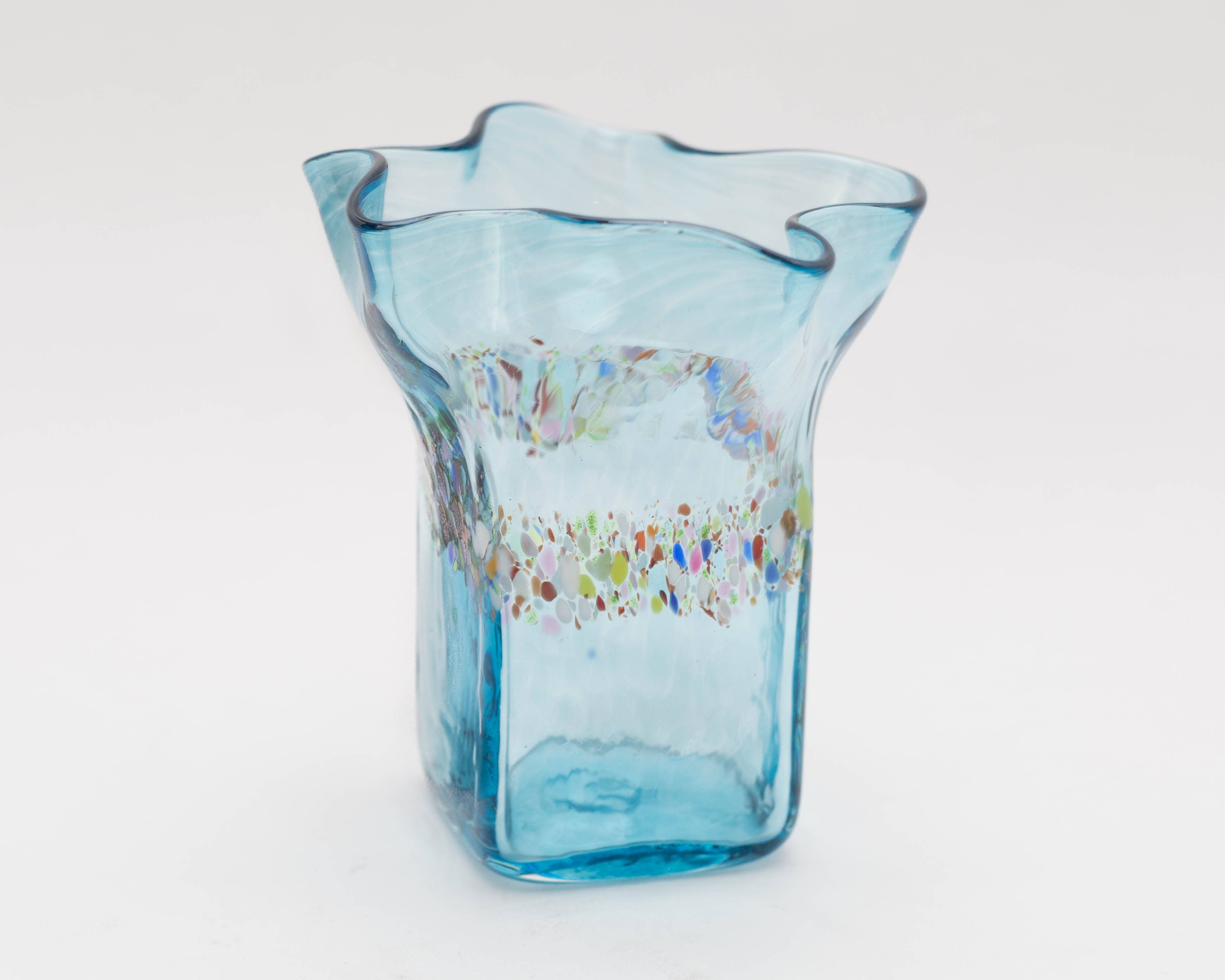 Slow Burn Glass Studio LLC – Großhandel Vasen – Vase aus handgeblasenem Glas mit Rüschen2