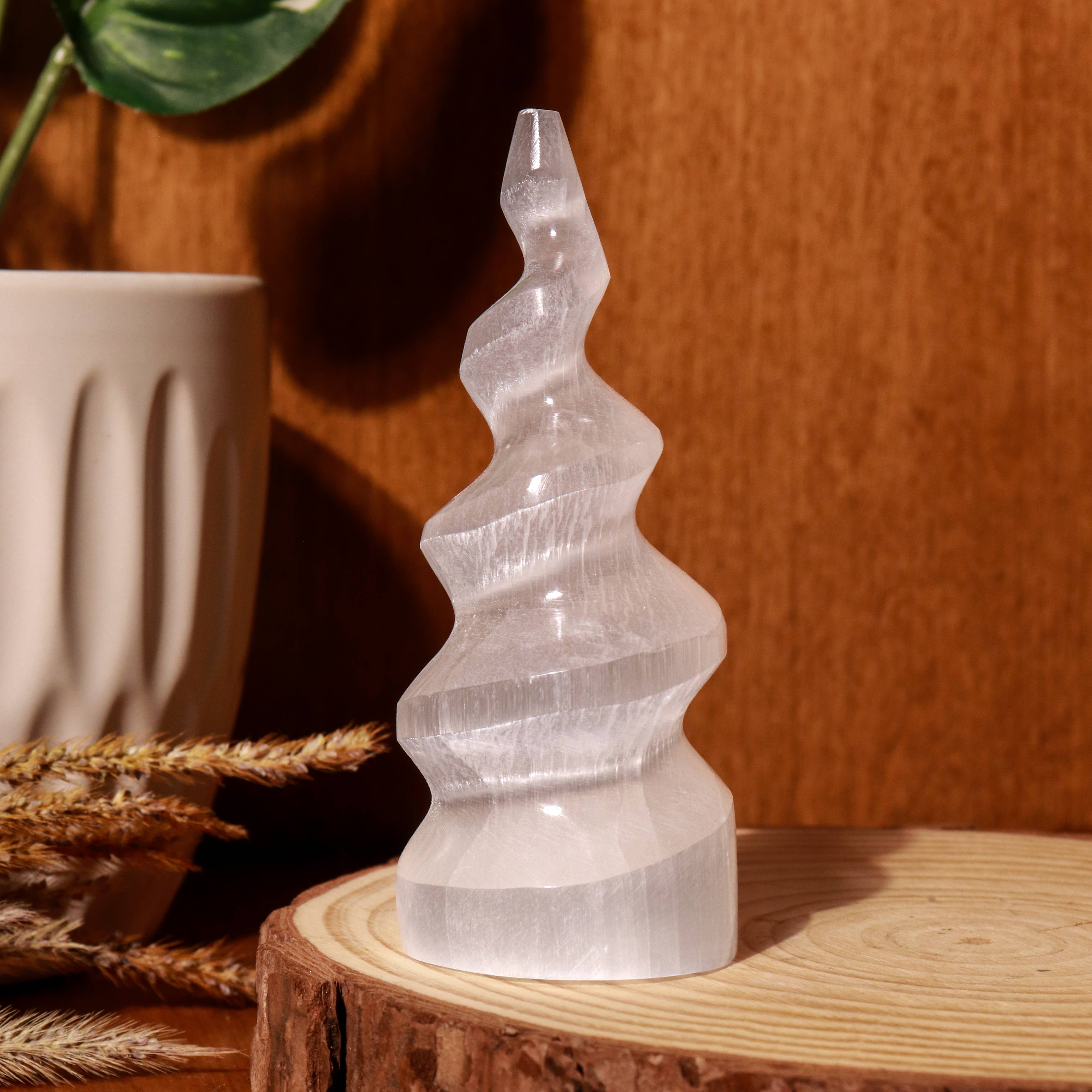 Natures Artifacts Inc - Wholesale Spirituele steen/kristal - Selenietspiraal voor lichtbak | Seleniet Spiral Tower3