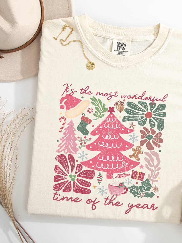 Boho blommig julgran grafisk t-shirt för wholesale av CMD Wholesale