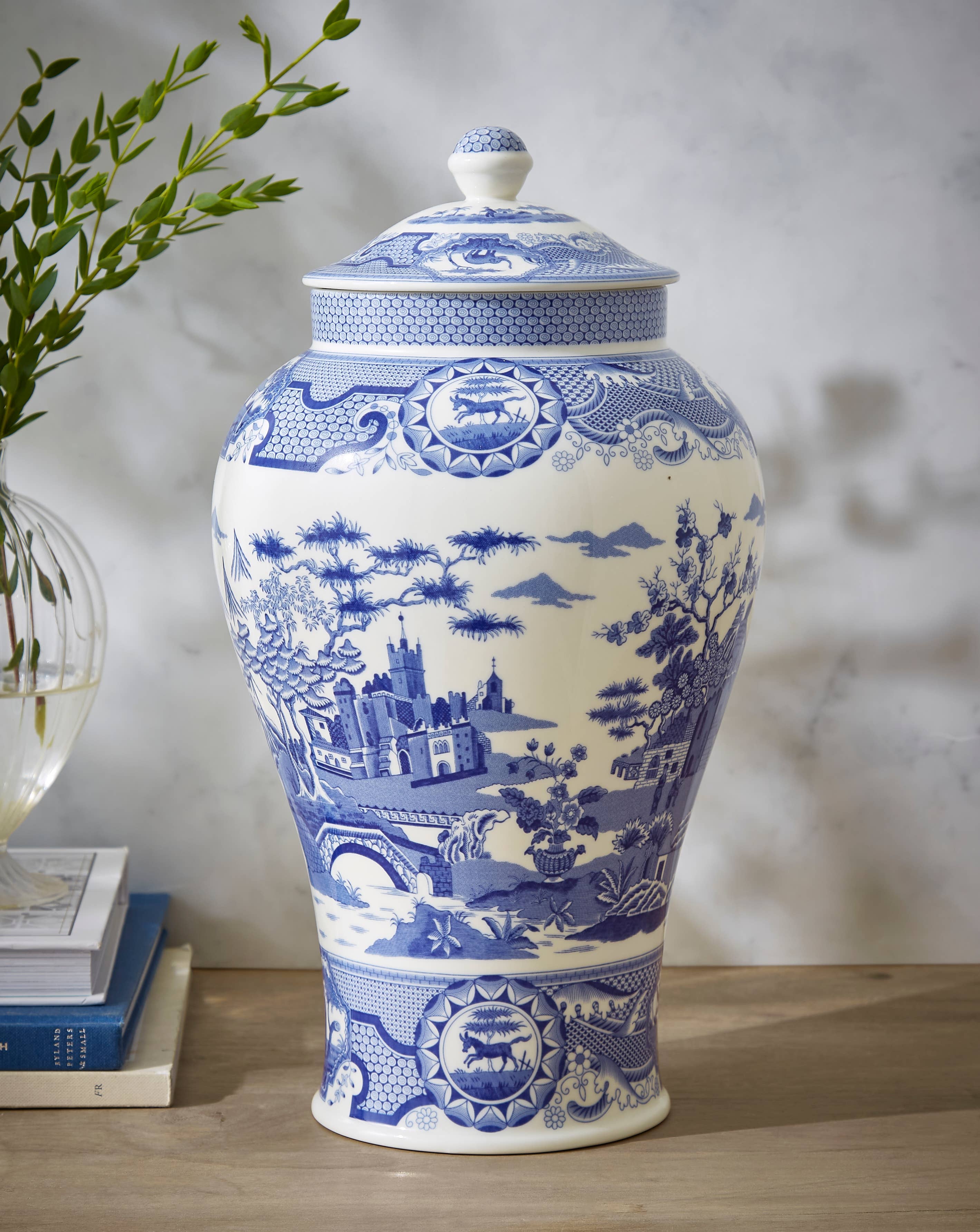 Portmeirion, Spode, Pimpernel, Nacthmann, Wrendale Designs - Wholesale Vase - Blue Room GINGER JAR 14.3" GOTHIC CASTLE1