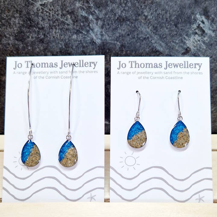 Orecchini Shoreline Teardrop Sea Blue Pearl £8-£10 per la vendita all'ingrosso da parte di Jo Thomas Jewellery