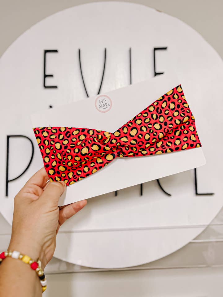 Turbante Leopardo Vermelho Twisted Chiefs por atacado de Evie Pearl Handmade LLC