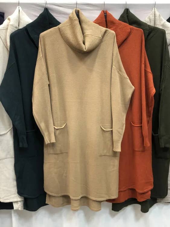 Mimi & Gogo – wholesale Klänning - Dam – Stickad klänning med polokrage och framfickor6