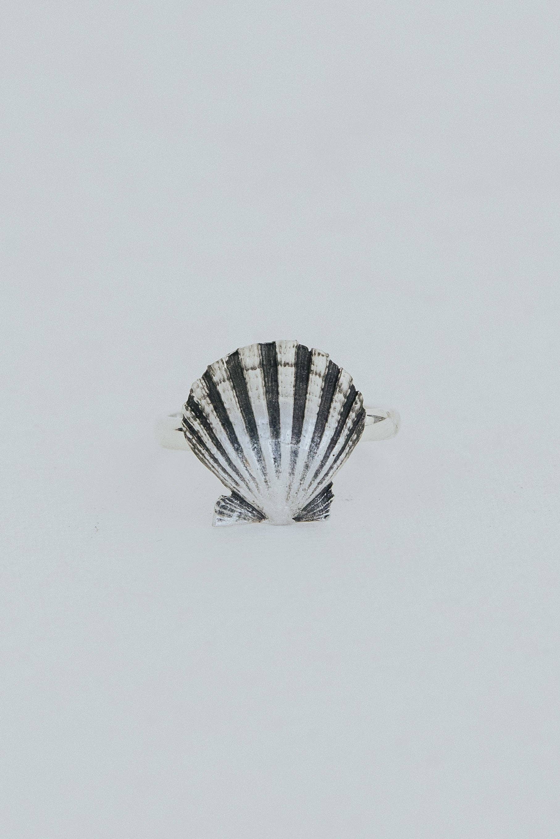 Wings Hawaii - Wholesale Cocktail/Statement Ring - Forever Sunrise Shell Ring0