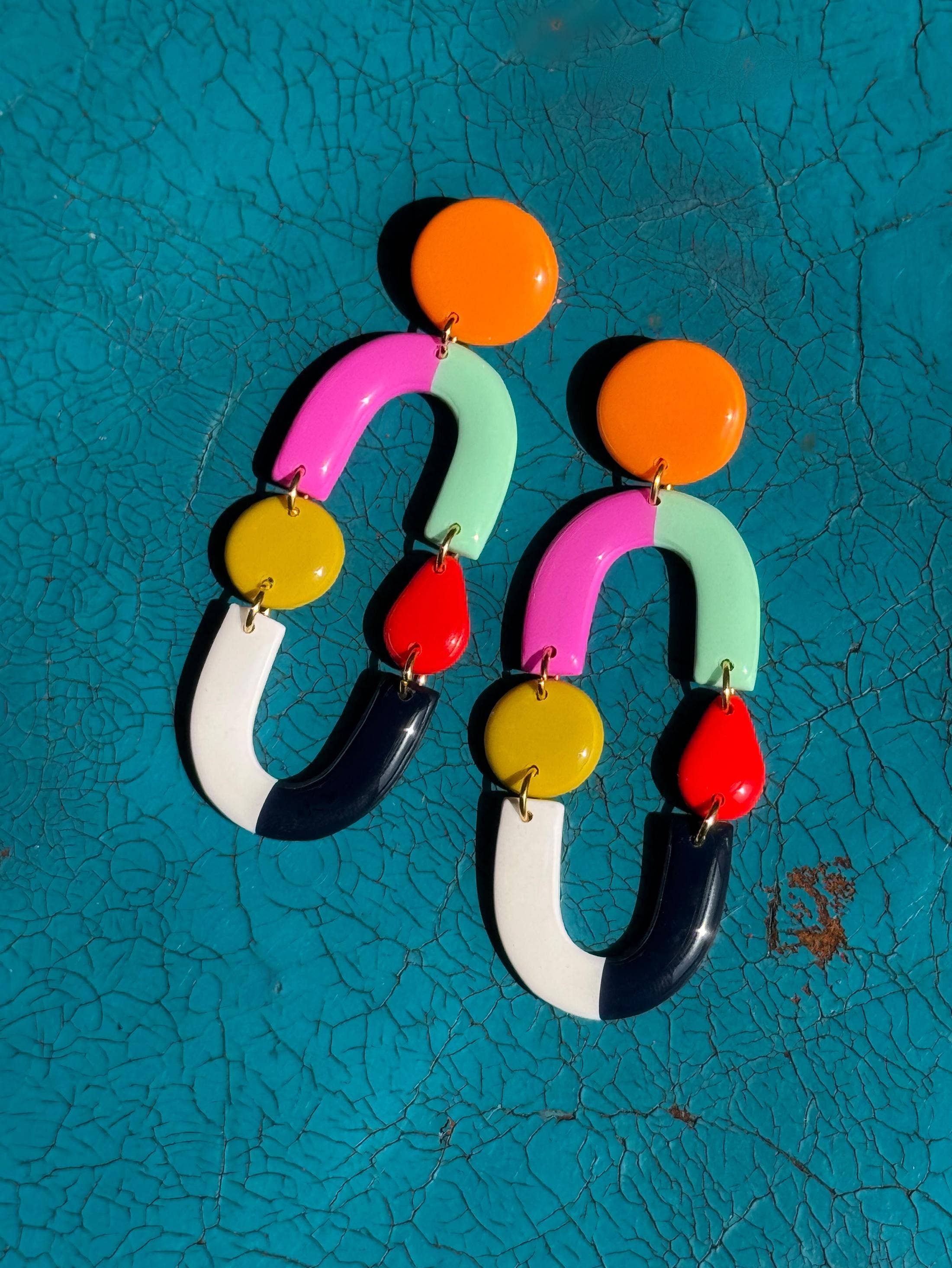 Delaney and Blu - Wholesale Dangle Earrings - Over And Under1