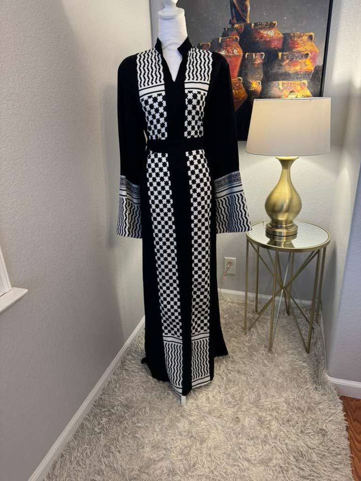 Kufia Thobe for wholesale by Bonita Style