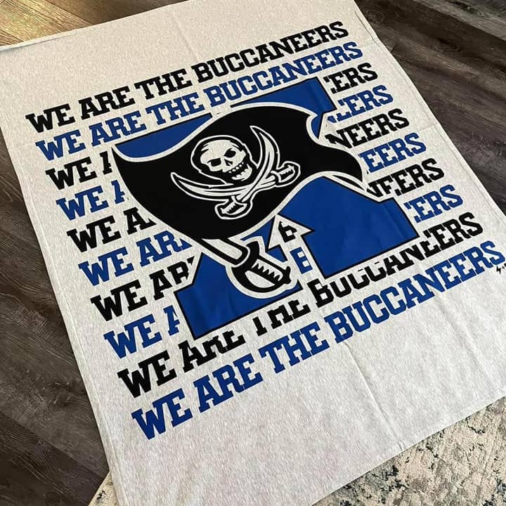 Hustle+Heart - Wholesale Picnic Blanket - Inline Team Custom Sweatshirt Blanket (BLANKET1073)4