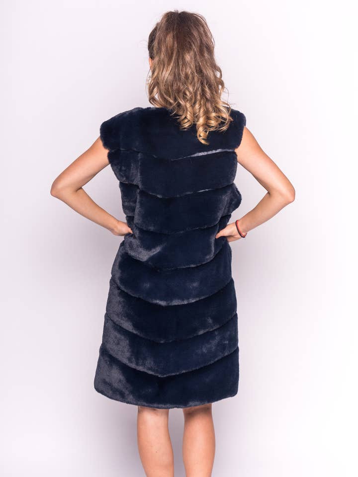 CY FASHION. LONDON – wholesale Outerwear Vest - Women’s – Plus Size Faux Fur Long Gilet in Navy blue