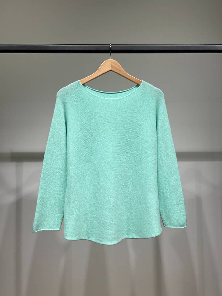 L'Emotion – wholesale Knitted jumper – Women′s – Viscose Round Neck Long Sleeve Knitted Sweater 20