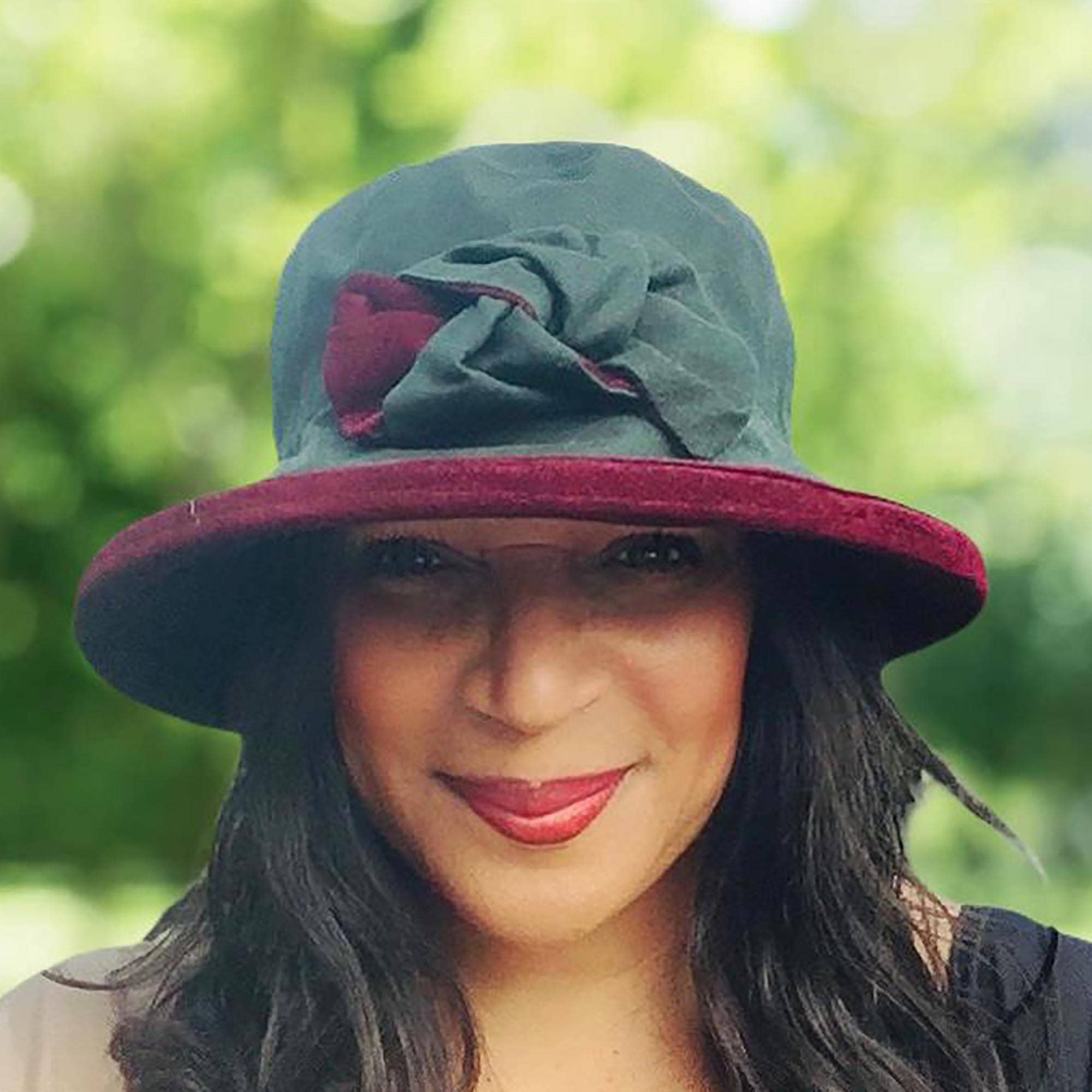 Peak & Brim Hats – Chapéu cloche - Mulher por atacado – Chapéu Chuva Encerado Barbour Verde & Borgonha Zara, Outono, Inverno1