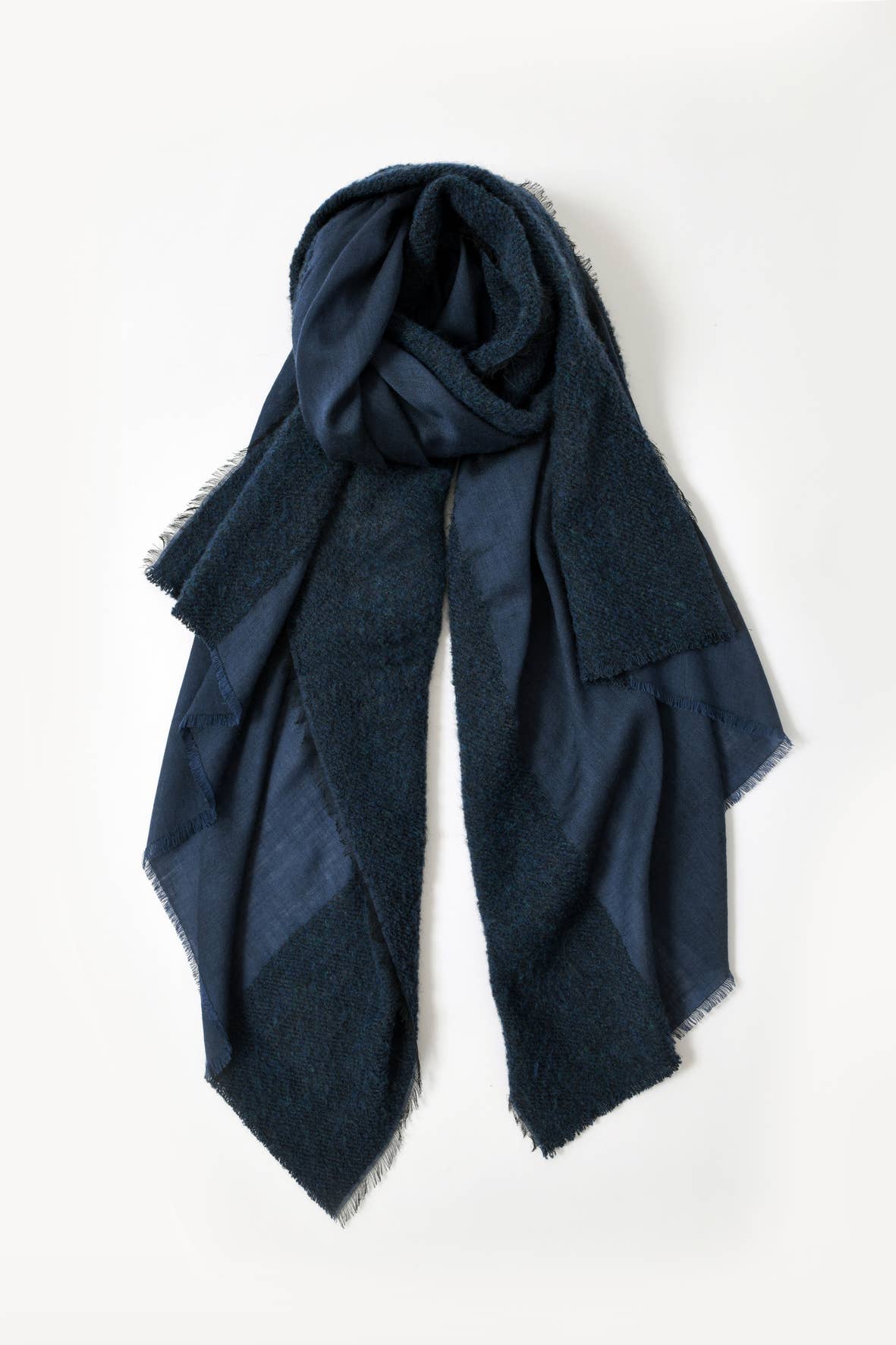 Abstract - Wholesale Scarf - Women's - Wool blend scarf with bouclé details12