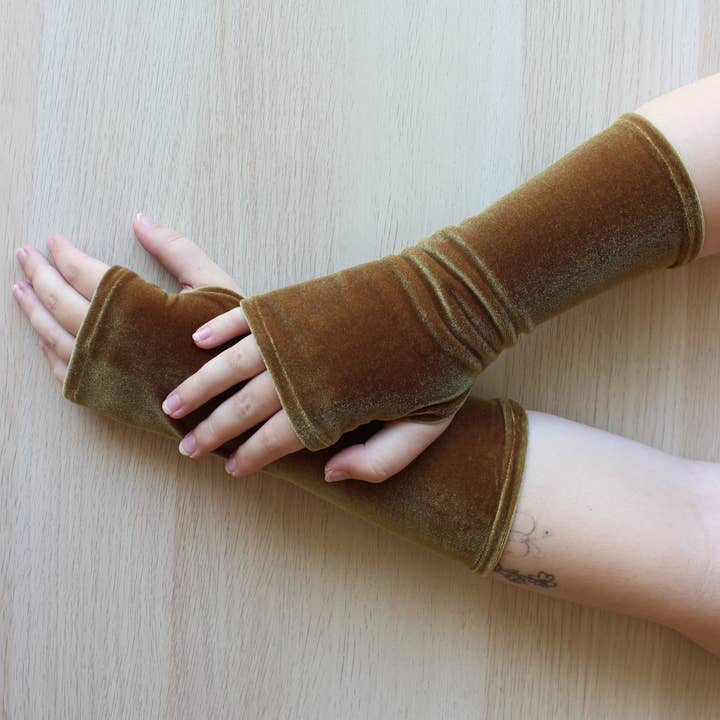Dana Herbert - Wholesale Gloves - Women's - Velvet Fingerless Gloves