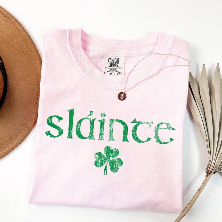 Comfort Colors - Sláinte Shamrock Tee Katoenen T-shirt voor wholesale door Printliss