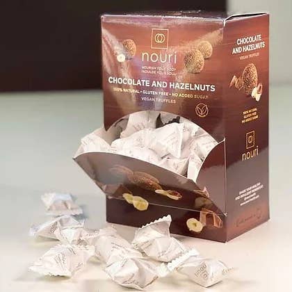 Chocolat et noisettes (boîte de 100) pour la vente par Nouri truffles