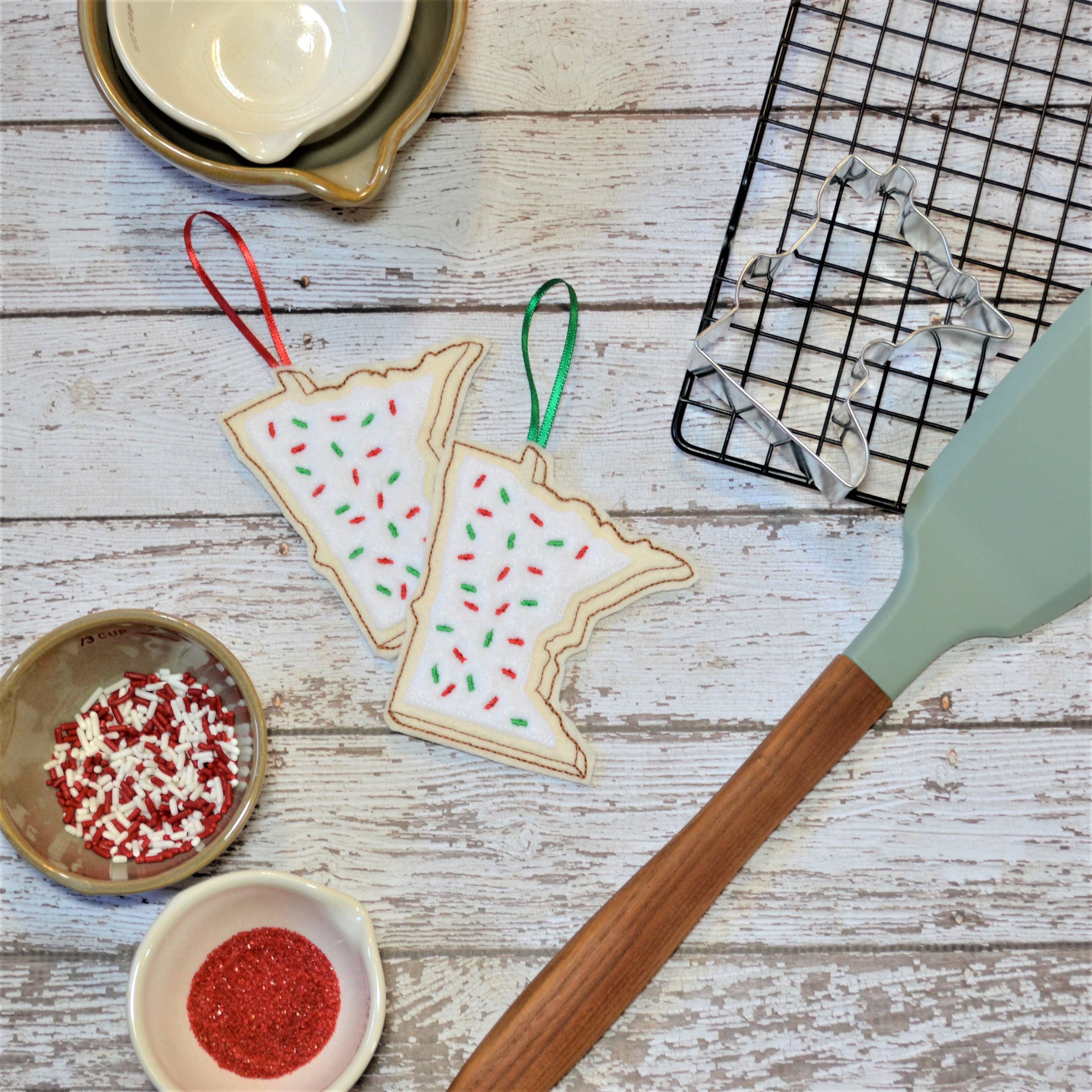 SewMuchMoreStore - Vente Objets de décoration - State Sugar Cookie Brodé Feutre Ornement - Vacances3