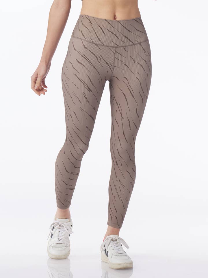 Sultry 7/8: Mocha/Espresso Streaking Tiger for wholesale by Glyder