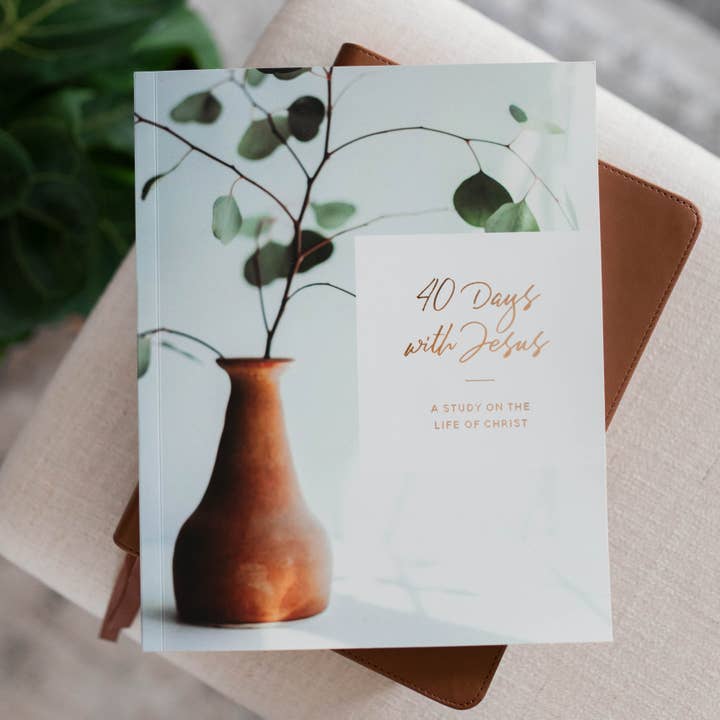 The Daily Grace Co - Wholesale Book - Adult - 40 Days with Jesus | A Study on the Life of Christ