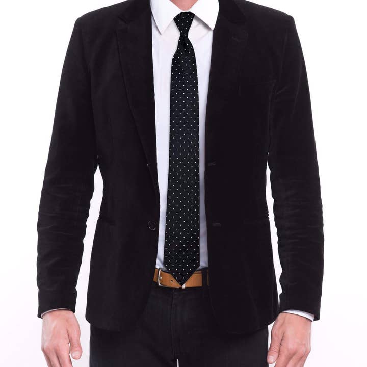 GoTie – Großhandel Krawatte – Herren – Traditionelle Krawatte in Schwarz mit weißen Punkten3
